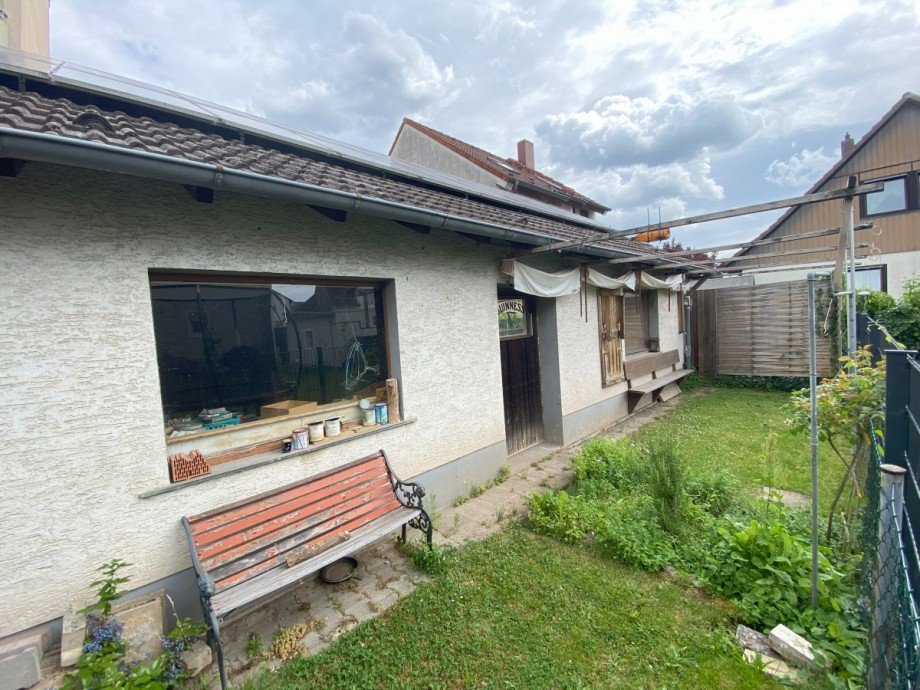 hinter der Garage Einfamilienhaus Oberursel