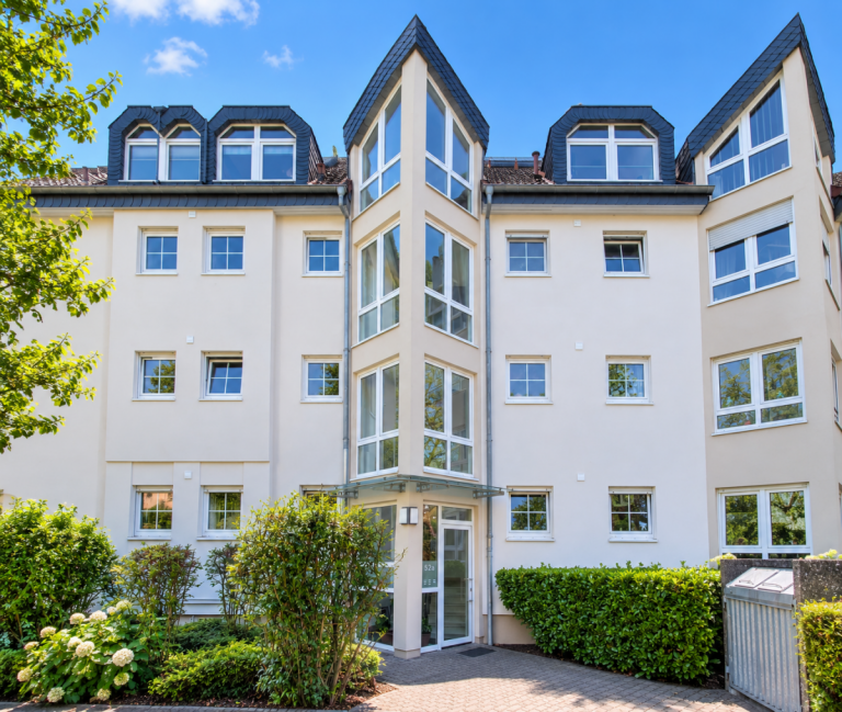 Hauptbild: Kamin, Sonne, Freiraum - 3 Zimmer mit Loggia, Balkon & 2 TG-Stellpl�tzen